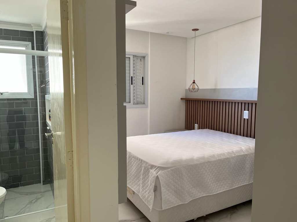 Apartamento em Praia Grande, no bairro Real