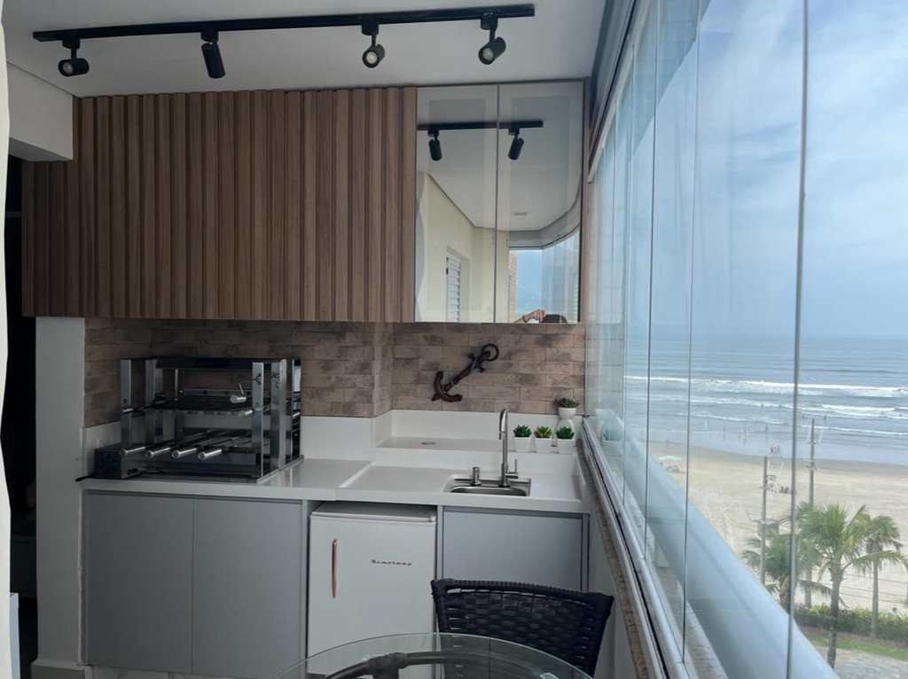 Apartamento em Praia Grande, no bairro Real