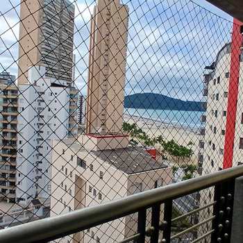 Apartamento em Praia Grande, bairro Guilhermina