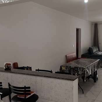 Apartamento em Praia Grande, bairro Boqueirão