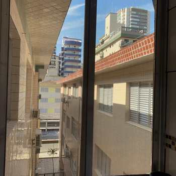 Apartamento em Praia Grande, bairro Guilhermina