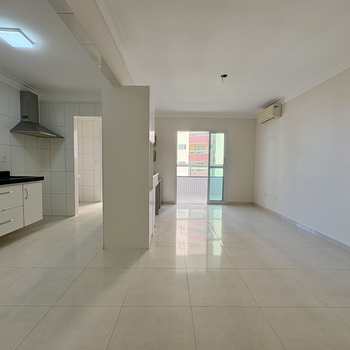 Apartamento em Praia Grande, bairro Caiçara