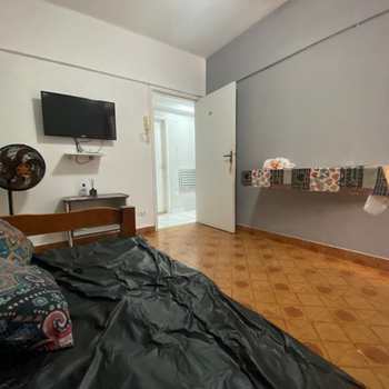 Kitnet em Praia Grande, bairro Guilhermina