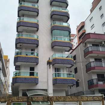 Apartamento em Praia Grande, bairro Guilhermina
