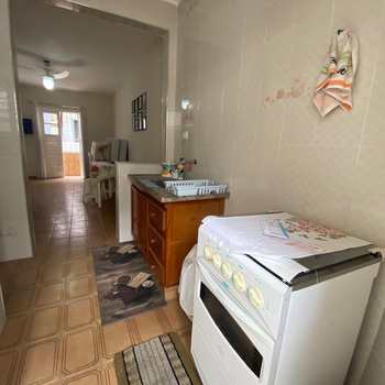 Kitnet em Praia Grande, bairro Guilhermina