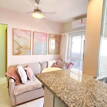 Apartamento em Praia Grande, bairro Canto do Forte