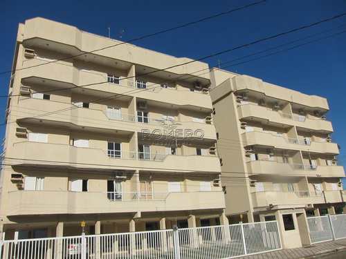Apartamento, código 715 em Ubatuba, bairro Centro