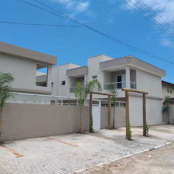 Casa em Caraguatatuba, bairro Massaguaçu