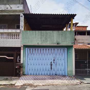 Sobrado em Guarulhos, bairro Conjunto Marcos Freire