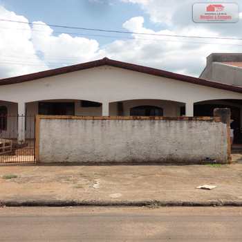 Casa em Ariquemes, bairro Bnh