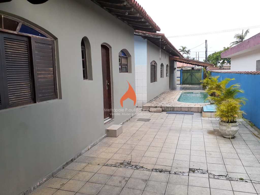 Casa em Mongaguá, no bairro Balneário Flórida Mirim