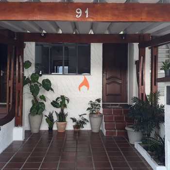 Casa de Condomínio em São Paulo, bairro Jardim Guarau