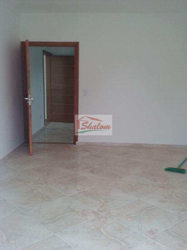Sobrado em Caraguatatuba, no bairro Jardim Brasil