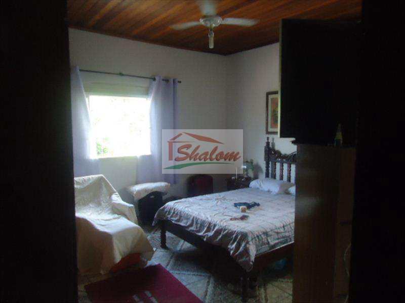 Sobrado em Caraguatatuba, no bairro Jardim Jaqueira