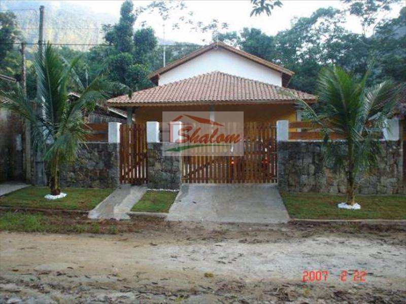 Casa em Caraguatatuba, no bairro Massaguaçu