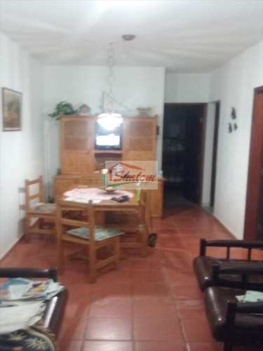 Casa, código 996 em Caraguatatuba, bairro Centro