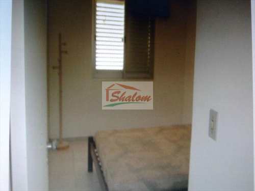 Apartamento, código 923 em Caraguatatuba, bairro Massaguaçu