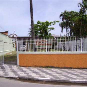 Casa em Caraguatatuba, bairro Sumaré