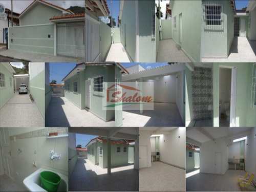 Casa, código 723 em Caraguatatuba, bairro Centro