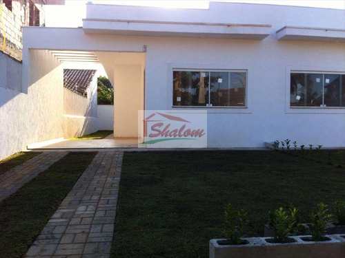 Casa, código 263 em Caraguatatuba, bairro Massaguaçu