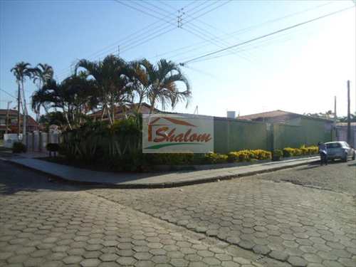 Casa, código 81 em Caraguatatuba, bairro Indaiá