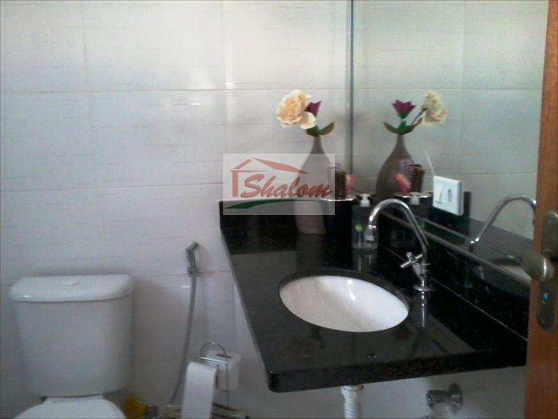 Sobrado em Caraguatatuba, no bairro Jardim Terralão