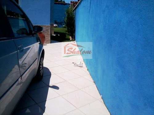 Sobrado, código 30 em Caraguatatuba, bairro Jardim Terralão