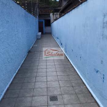 Casa em Caraguatatuba, bairro Centro