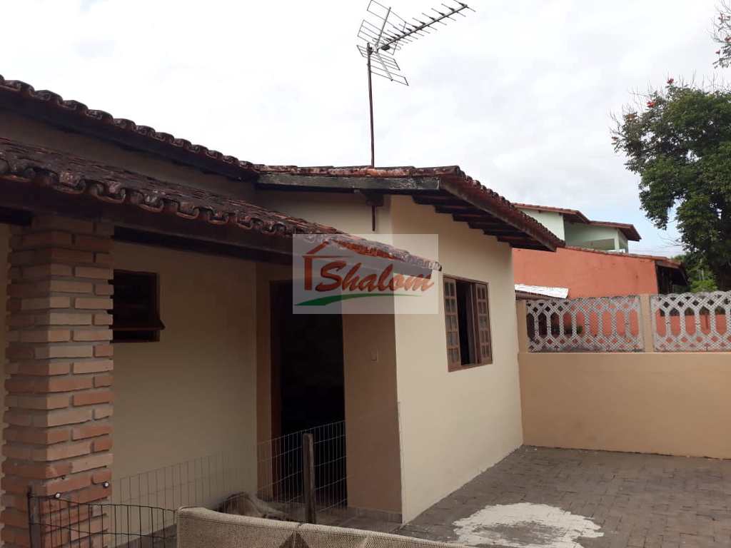 Casa em Caraguatatuba, no bairro Parque Balneário Poiares