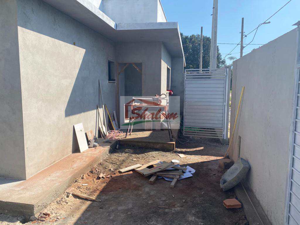 Casa em Caraguatatuba, no bairro Balneário dos Golfinhos