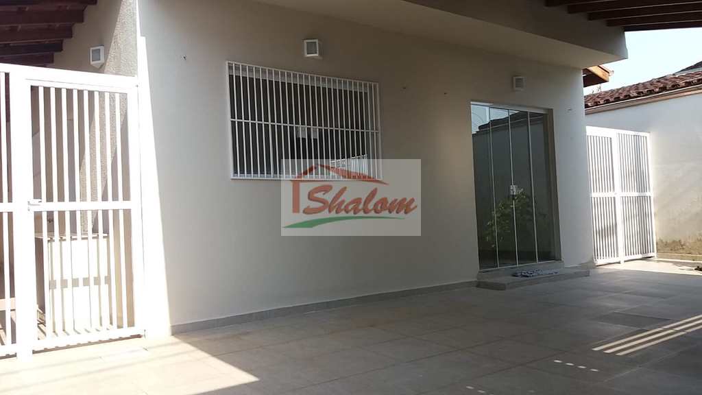 Casa em Caraguatatuba, no bairro Poiares
