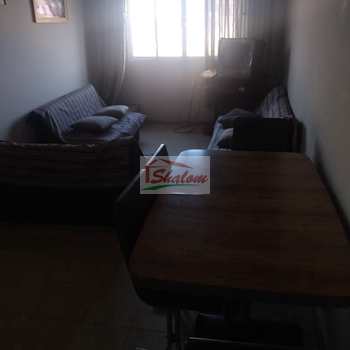 Apartamento em Caraguatatuba, bairro Centro