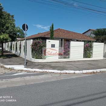 Casa em Caraguatatuba, bairro Caputera