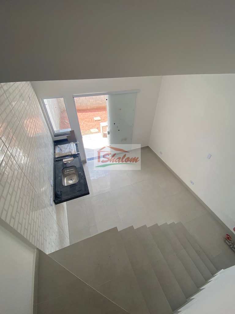 Casa em Caraguatatuba, no bairro Parque Balneário Maria Helena