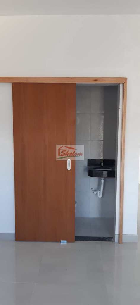 Casa em Caraguatatuba, no bairro Parque Balneário Maria Helena