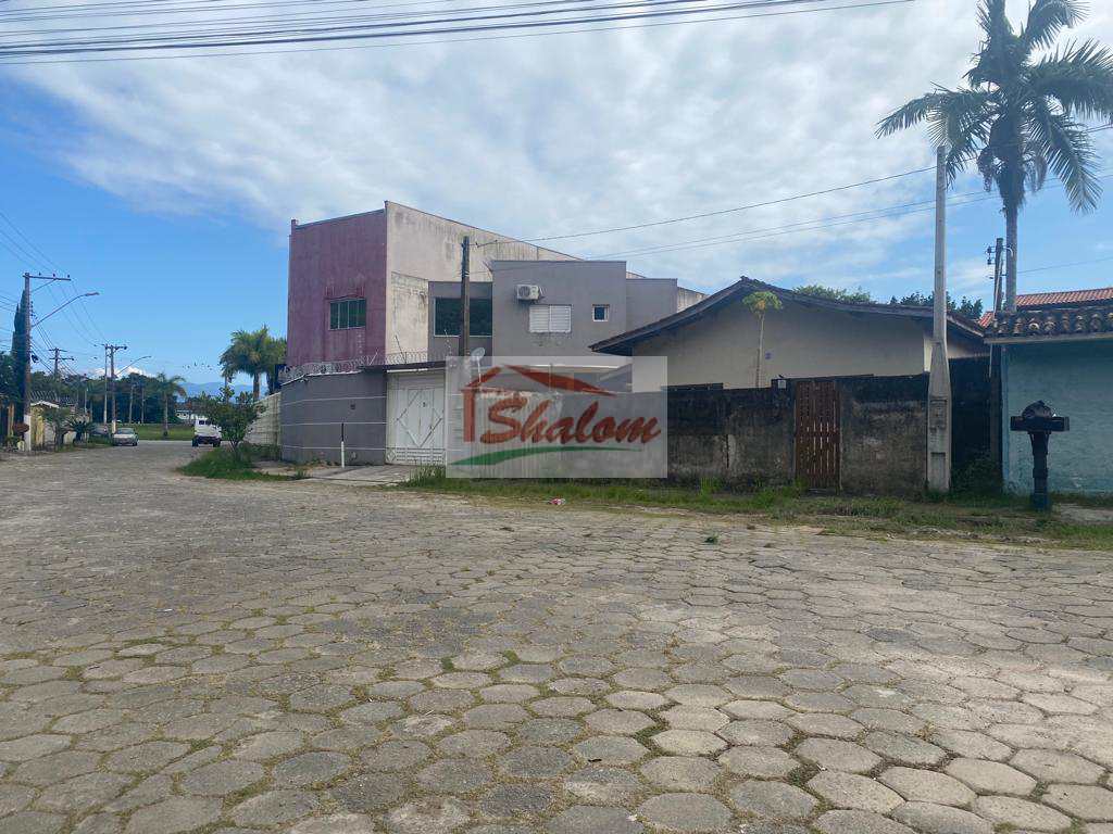 Casa em Caraguatatuba, no bairro Jardim Terralão