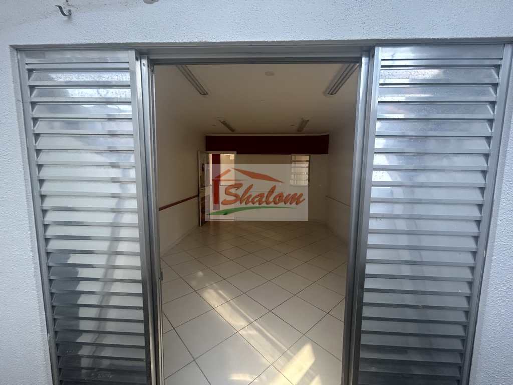 Sala Comercial em Caraguatatuba, no bairro Balneário Forest