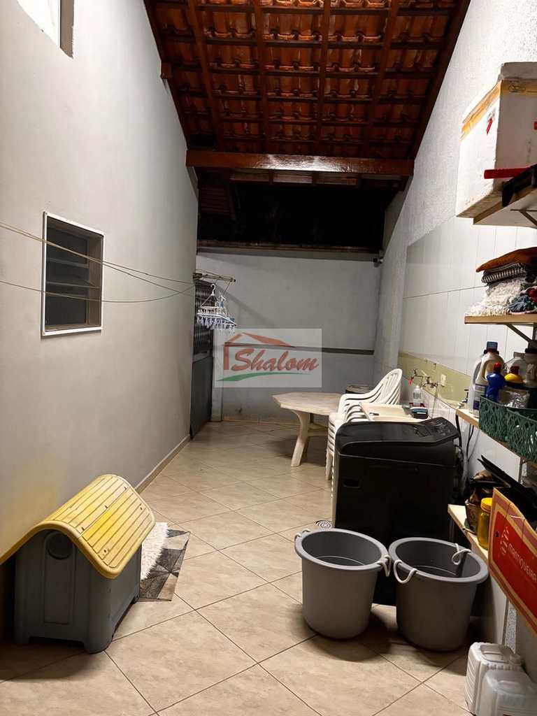 Casa em Caraguatatuba, no bairro Martim de Sá