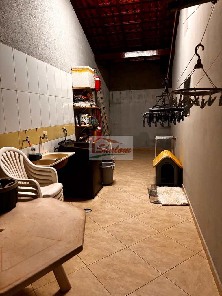 Casa em Caraguatatuba, no bairro Martim de Sá