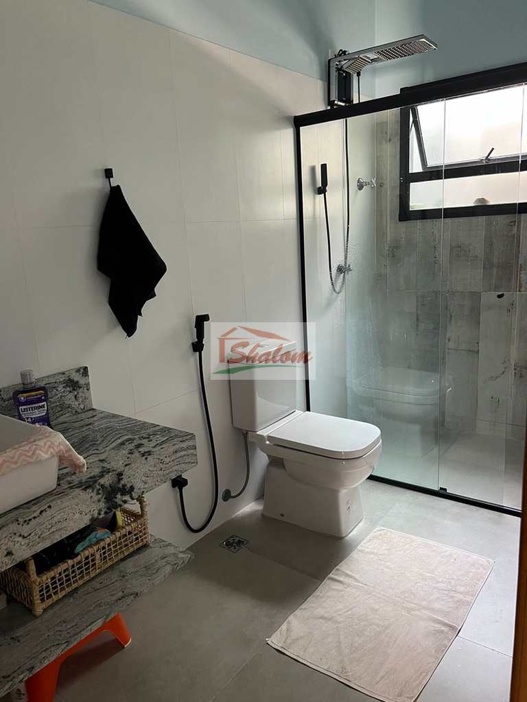 Casa em Caraguatatuba, no bairro Centro