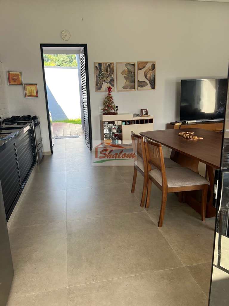 Casa em Caraguatatuba, no bairro Centro