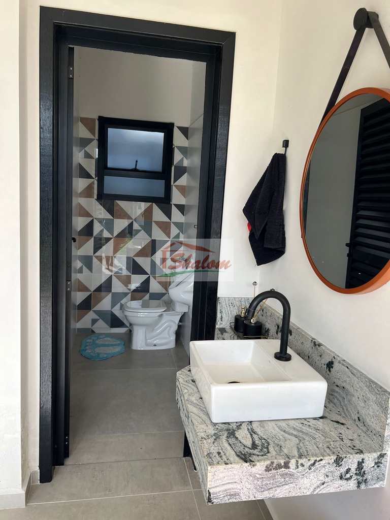 Casa em Caraguatatuba, no bairro Centro