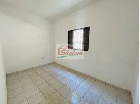 Casa em Caraguatatuba, no bairro Poiares
