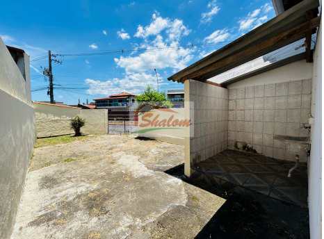 Casa em Caraguatatuba, no bairro Poiares