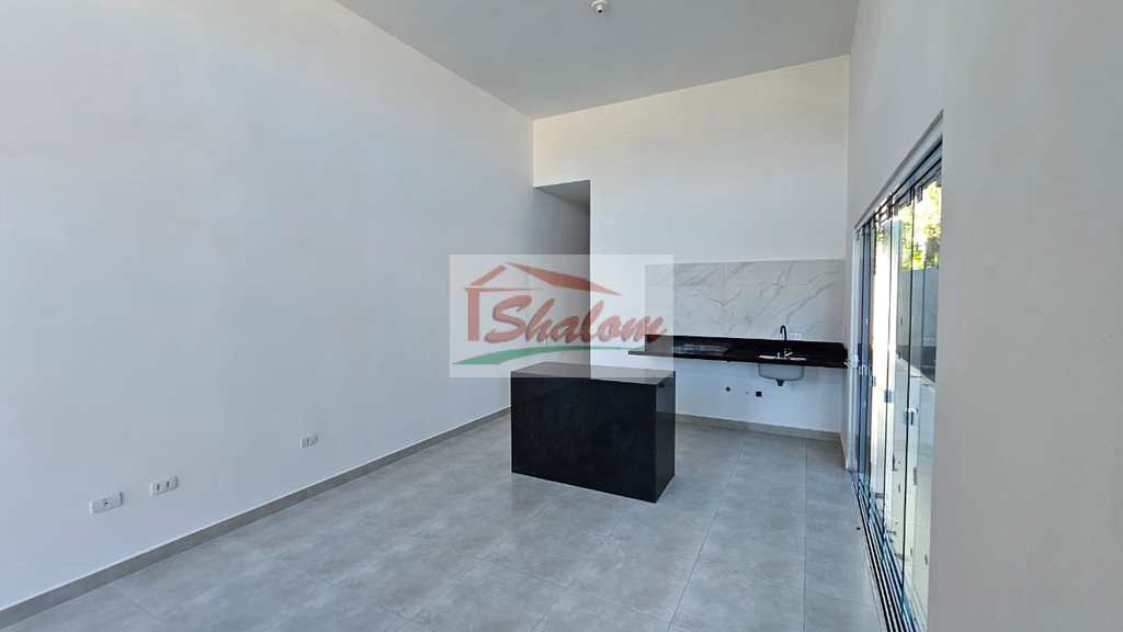 Casa em Caraguatatuba, no bairro Balneário dos Golfinhos