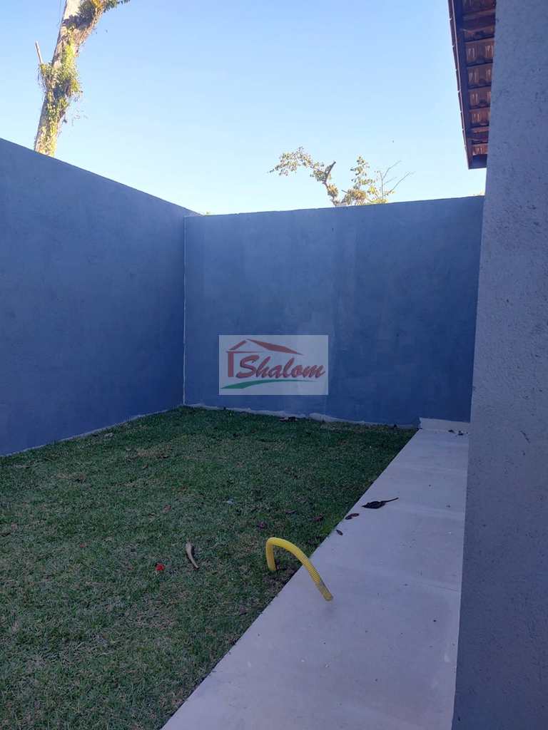 Casa em Caraguatatuba, no bairro Balneário dos Golfinhos