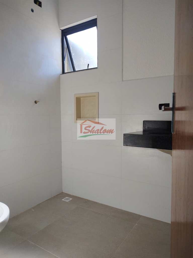 Casa em Caraguatatuba, no bairro Balneário dos Golfinhos