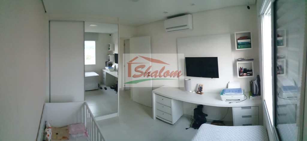 Apartamento em Caraguatatuba, no bairro Indaiá