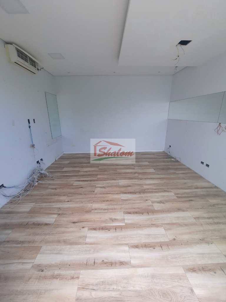Casa em Caraguatatuba, no bairro Indaiá