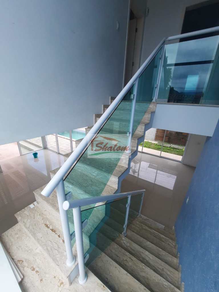 Casa em Caraguatatuba, no bairro Indaiá